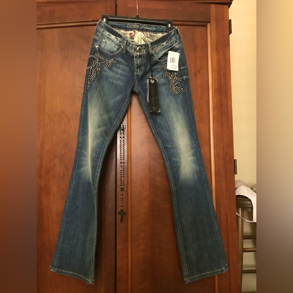 Women’s Guess Premium Jeans, Never worn, 27” waist, paid $144, sell for $44